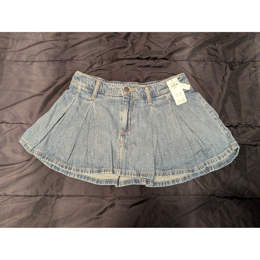 Hollister Pleated Denim Mini Skirt Skort Womens Small Light Wash Blue Jean Sz S
